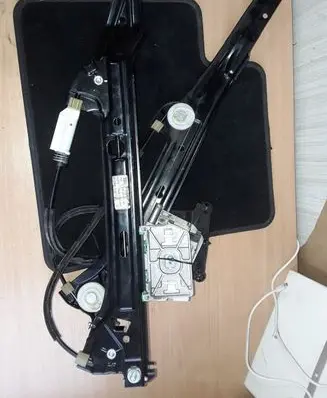 Audi A5 8T 8F Rear window lifting mechanism without motor 1021914747104 8T8839461