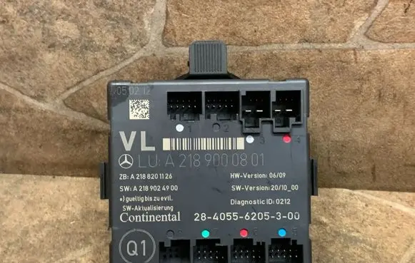 Mercedes-Benz CLS C218 X218 Door control unit/module A2189000801