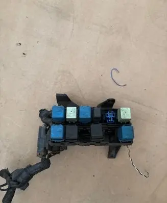 Nissan Primera Fuse box set 71543087