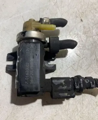Peugeot 308 Turbo solenoid valve 9672875080 11T049 70163302
