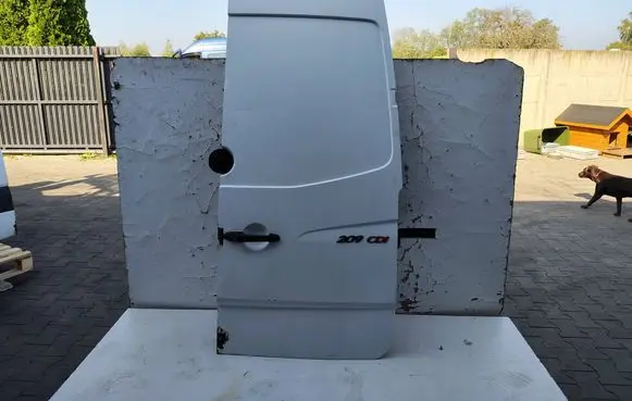 Mercedes-Benz Sprinter W906 Back/rear loading door 