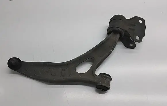 Ford Focus Front lower control arm/wishbone 1749593