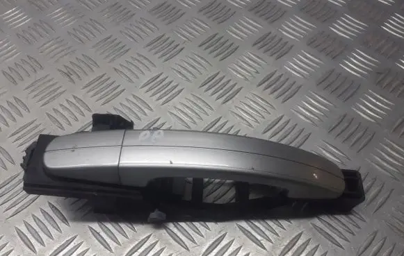 Ford C-MAX I Front door exterior handle/bracket 