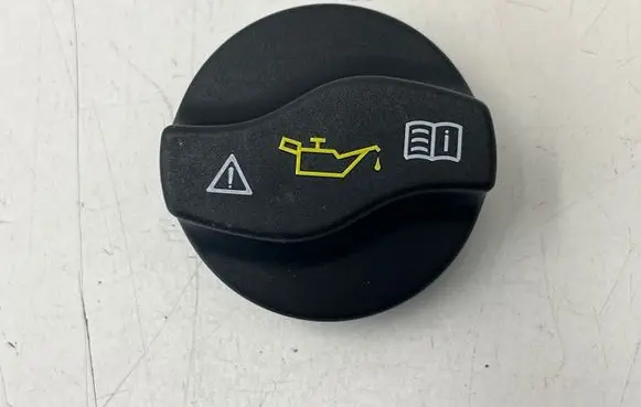 Mercedes-Benz E W212 Oil filler cap A0000101385