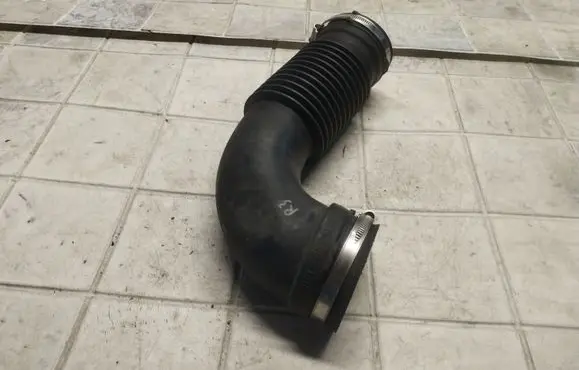 Peugeot 607 Air intake hose/pipe 9651921080