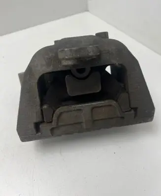 Volkswagen Golf IV Engine mount bracket 1J0199262