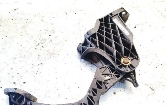 Clutch pedal