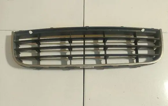 Front bumper lower grill