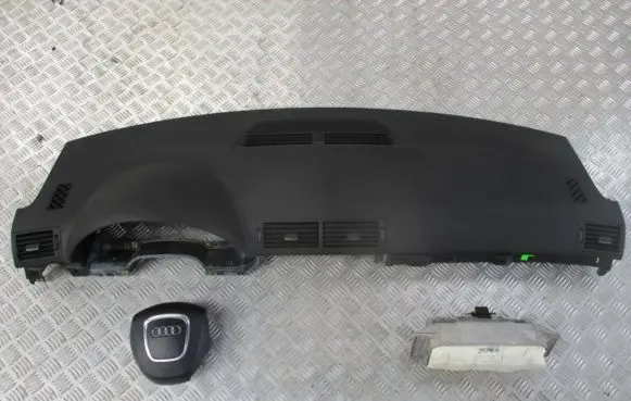 Audi A4 S4 B7 8E 8H Dashboard