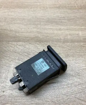 Volkswagen Golf IV Hazard light switch 1J0953235J