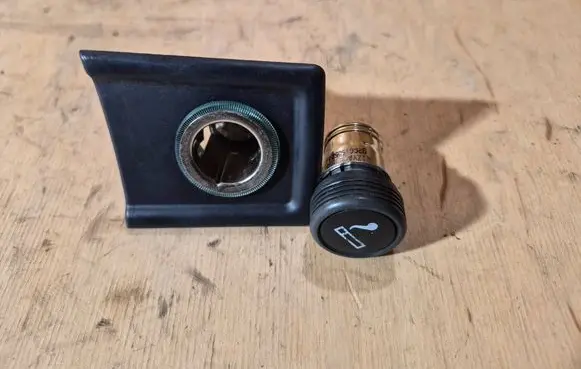 Ford Scorpio Cigarette lighter 