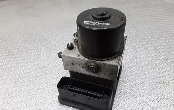 Volkswagen Golf IV ABS Pump 1C0907379E