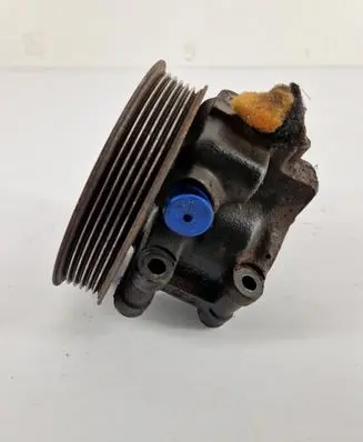 Ford Mondeo Mk III Power steering pump 1S703A733AB