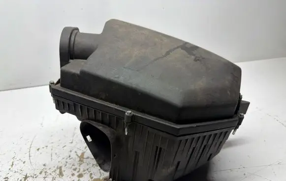 Volvo XC70 Air filter box 30792196