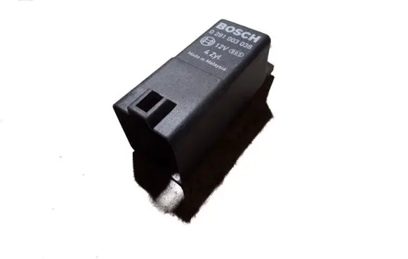 Seat Altea XL Glow plug pre-heat relay 0281003038 038907281D