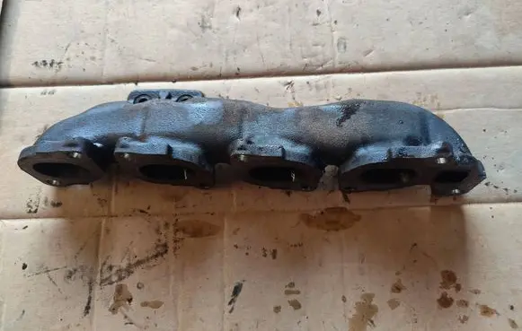 Opel Insignia A Exhaust manifold 55565985