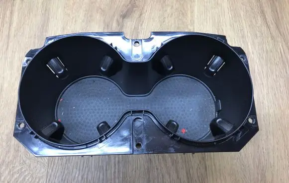 Cup holder front