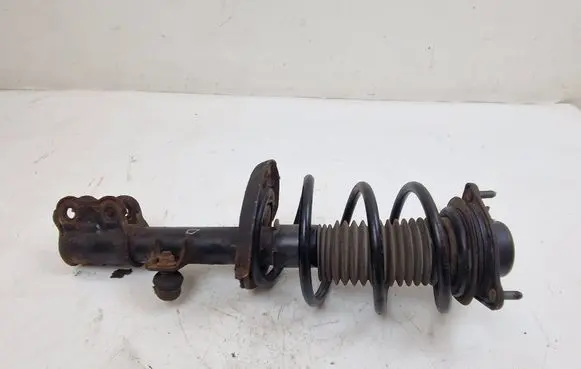 Hyundai i40 Front shock absorber/damper 546613Z130