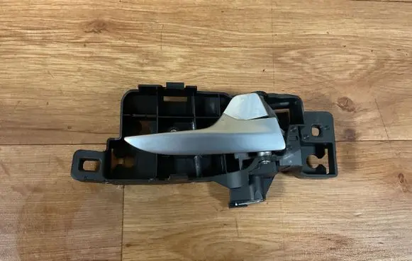 Ford Mondeo MK IV Front door interior handle 6M21U22600 7S71A22600 BS71A22600