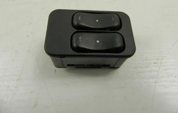 Opel Zafira A Electric window control switch 90561088