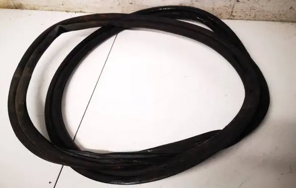 Tesla Model 3 Trunk rubber seal (body) 