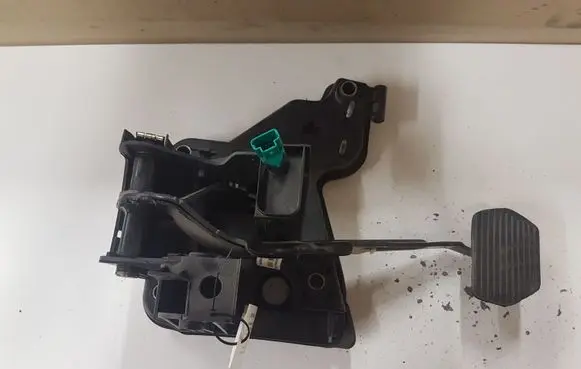 Citroen C5 Brake pedal 9654751180