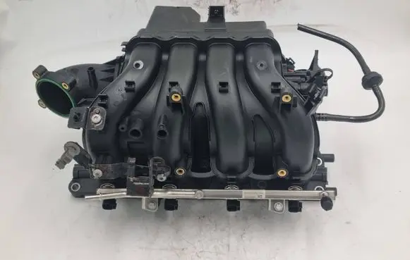 Opel Astra H Intake manifold 1027882S01 55559375