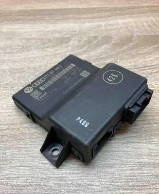 Audi A4 S4 B8 8K Gateway control module 8T0907468K 8T0907468