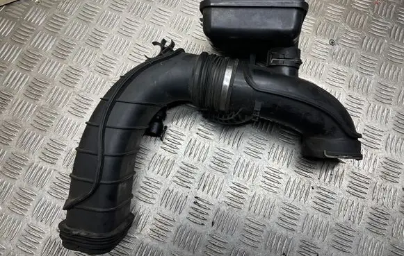 BMW 5 F10 F11 Air intake hose/pipe 13718508047 13718512249