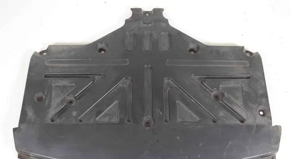Center/middle under tray cover