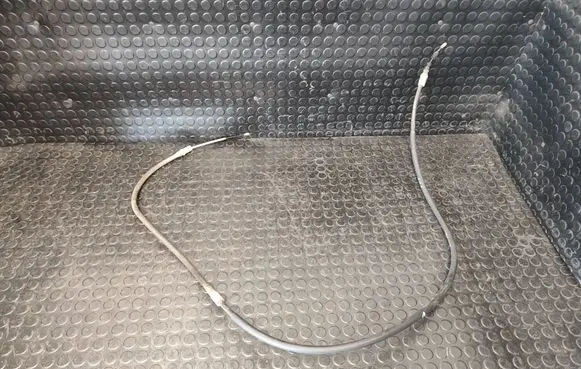 Handbrake/parking brake wiring cable
