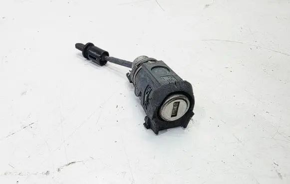 Audi A1 Front door lock (next to the handle) 8X1837167