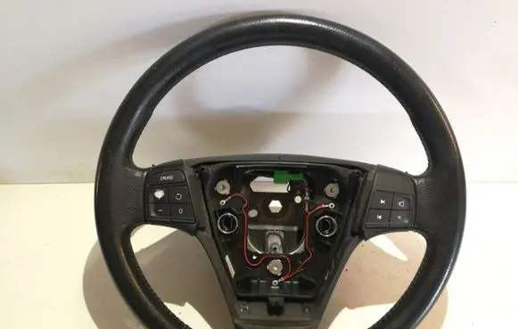 Volvo V50 Steering wheel 8687335