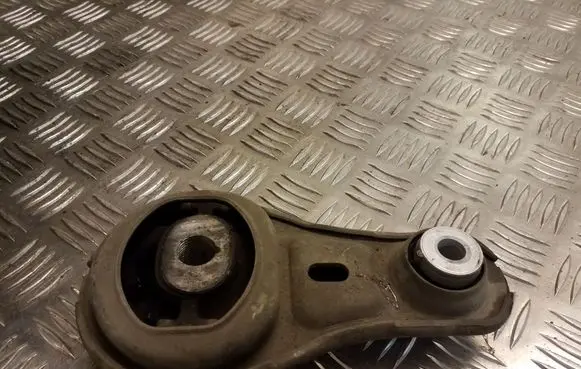 Renault Trafic III (X82) Gearbox mount 93866731 112388746R 8200675206