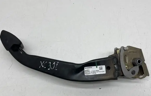 Volvo XC90 Brake pedal 32265833 20200304 17424M02