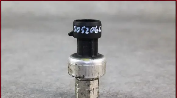 Chevrolet Captiva Air conditioning (A/C) pressure sensor 2CP452