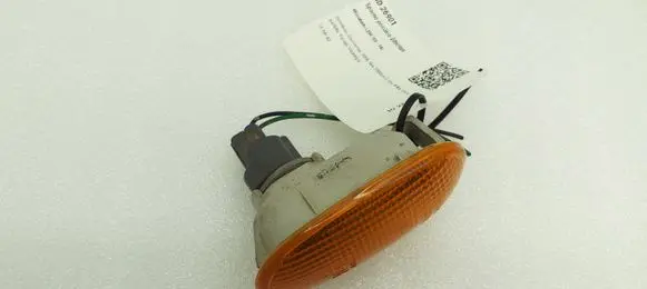 Mitsubishi L200 Front fender indicator light P2133 P21331