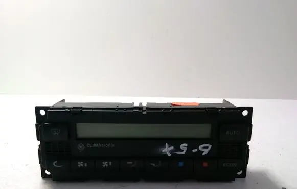 Volkswagen PASSAT B5.5 Climate control unit