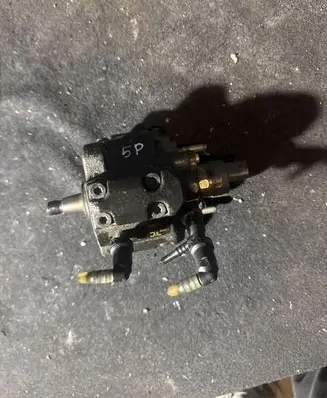 Renault Scenic I Fuel injection high pressure pump 7700111010 0445010018