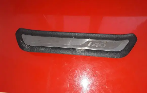 Hyundai i40 Rear sill trim cover 858833Z100