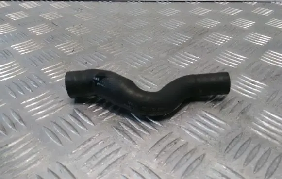 Volkswagen PASSAT B8 Engine coolant pipe/hose 5Q0122058G