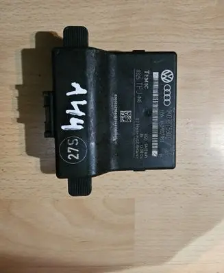 Volkswagen PASSAT B6 Gateway control module 1K0907530E