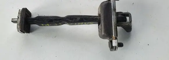 Hyundai Santa Fe Rear door check strap stopper