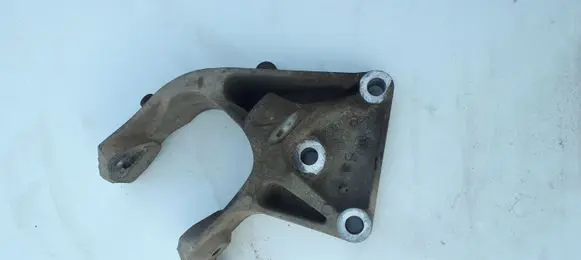 Chrysler Town & Country V Engine mounting bracket 04721589AA