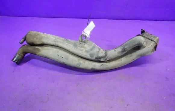 Renault Espace III Fuel tank filler neck pipe 8200008524
