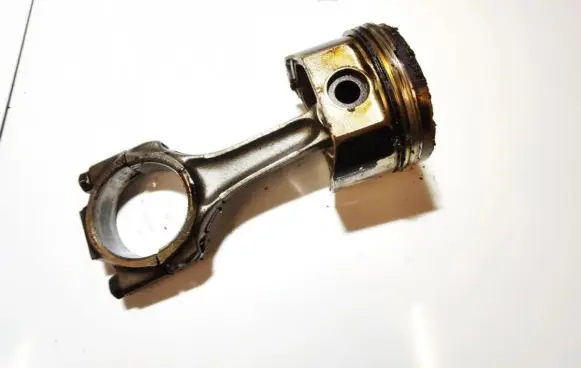 Alfa Romeo 166 Piston with connecting rod
