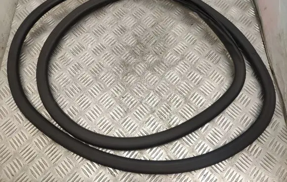 Bentley Flying Spur Front door rubber seal 3W5867366C