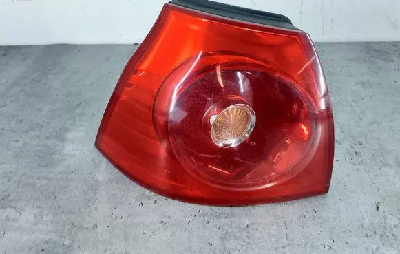 Volkswagen Golf V Rear/tail lights 1K6945095E