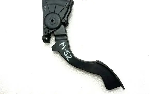 Mazda 3 I Accelerator throttle pedal 4M519F836 BN8B41600D