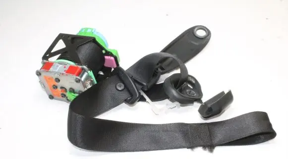 Mercedes-Benz CLC CL203 Front seatbelt 306715999228